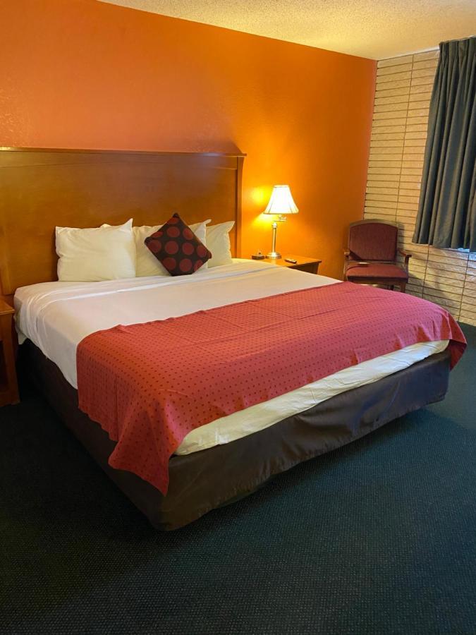 Americas Best Value Inn Salina Zewnętrze zdjęcie
